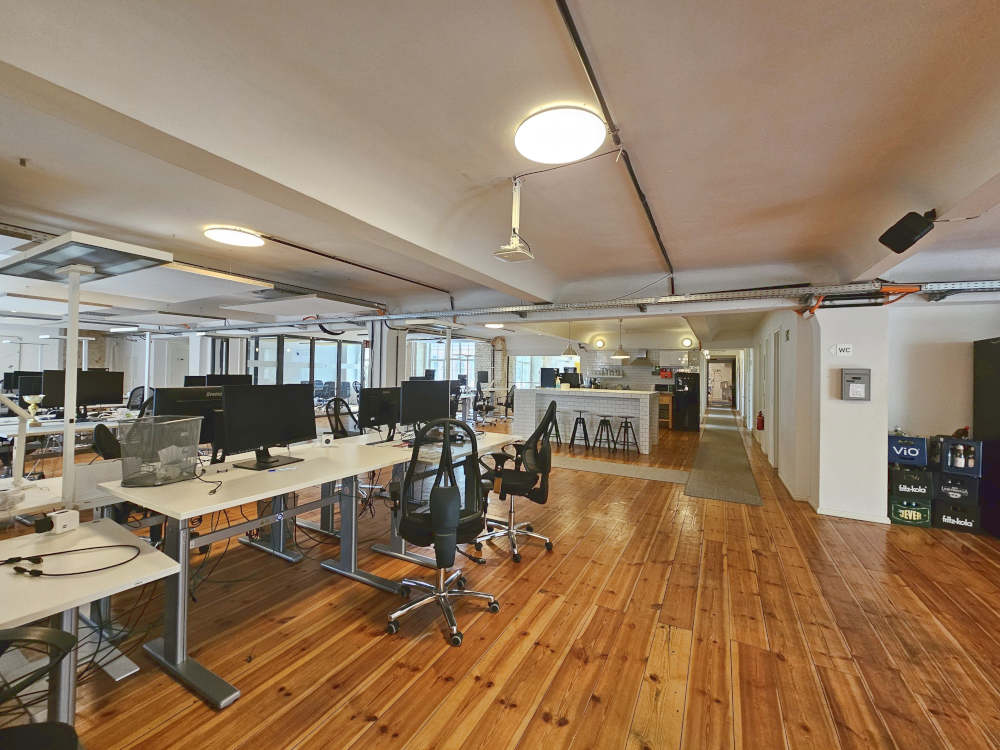 &copy; 2025  Dipl.Ing. Kühne GmbH Berlin Loft/Atelier Berlin Fotosammlung Zeitzeugen 330008643 