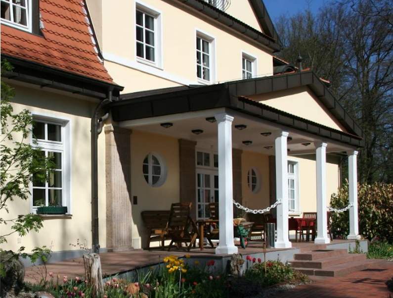 Gutshaus-Hotel auf 70000 m² Grund mit Wald u. kleinen See im Herzen der Uckermark