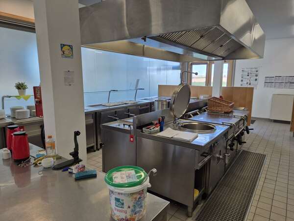 &copy; 2024  Dipl.Ing. Kühne GmbH Berlin Beherbergungsbetrieb, Aschersleben Fotosammlung Zeitzeugen 330008492 