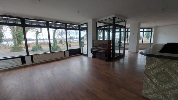 &copy; 2025  Dipl.Ing. Kühne GmbH Berlin Ladenlokal Berlin Fotosammlung Zeitzeugen 330008534 