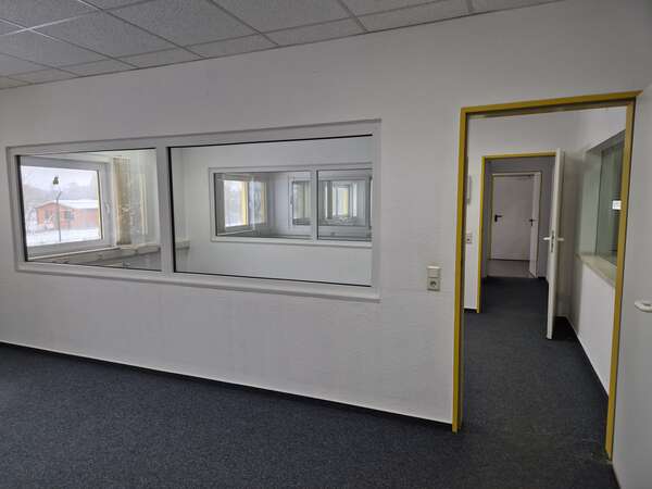 &copy; 2025  Dipl.Ing. Kühne GmbH Berlin Logistikfläche Hermsdorf/Hohe Börde Fotosammlung Zeitzeugen 330008533 