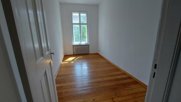 &copy; 2025  Dipl.Ing. Kühne GmbH Berlin Etagenwohnung Berlin Fotosammlung Zeitzeugen 330008622 