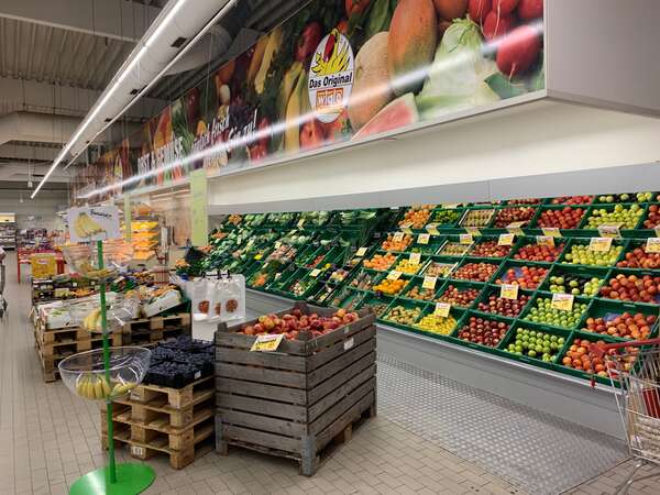 &copy; 2025  Dipl.Ing. Kühne GmbH Berlin Verbrauchermarkt Halberstadt Fotosammlung Zeitzeugen 330008621 