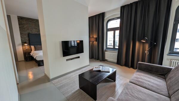 &copy; 2025  Dipl.Ing. Kühne GmbH Berlin Hotel Berlin Fotosammlung Zeitzeugen 330008670 