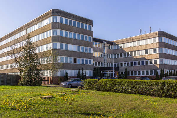 Überflieger !  Moderne  Büros  in Schönefeld