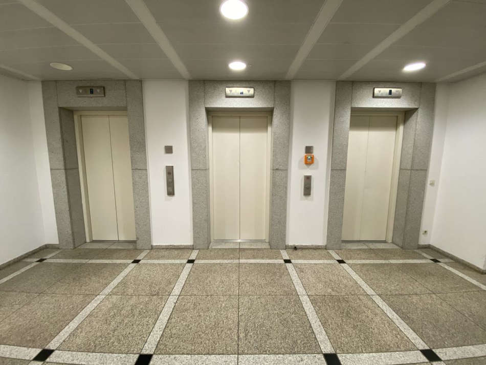 &copy; 2024  Dipl.Ing. Kühne GmbH Berlin Bürofläche Berlin Fotosammlung Zeitzeugen 330008299 