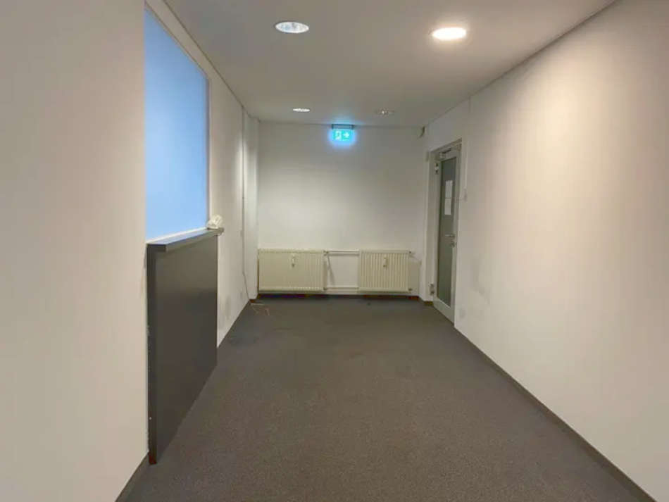 &copy; 2024  Dipl.Ing. Kühne GmbH Berlin Bürofläche Berlin Fotosammlung Zeitzeugen 330008503 