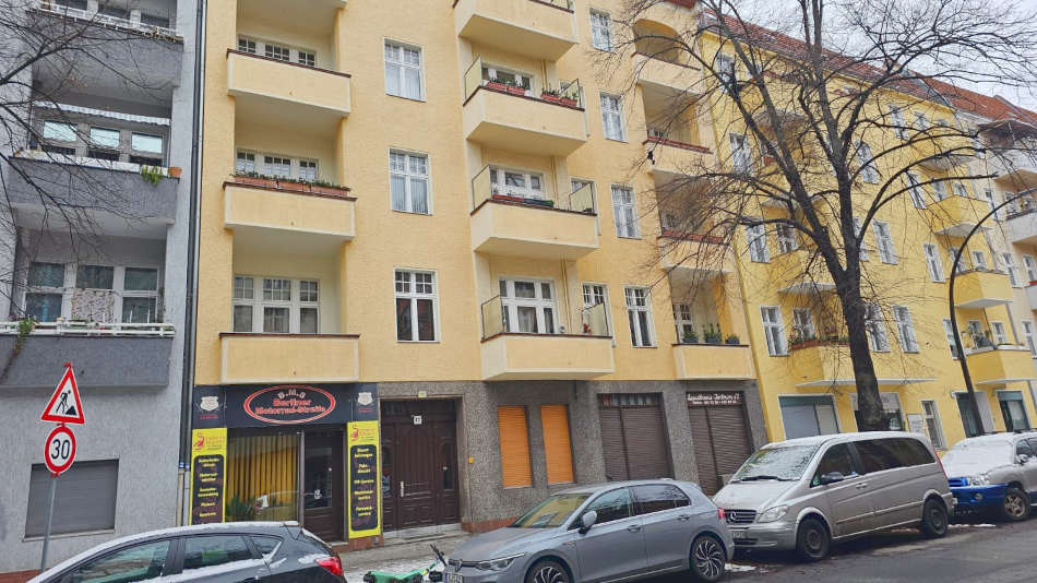 Großzügige zwei Zimmerwohnung