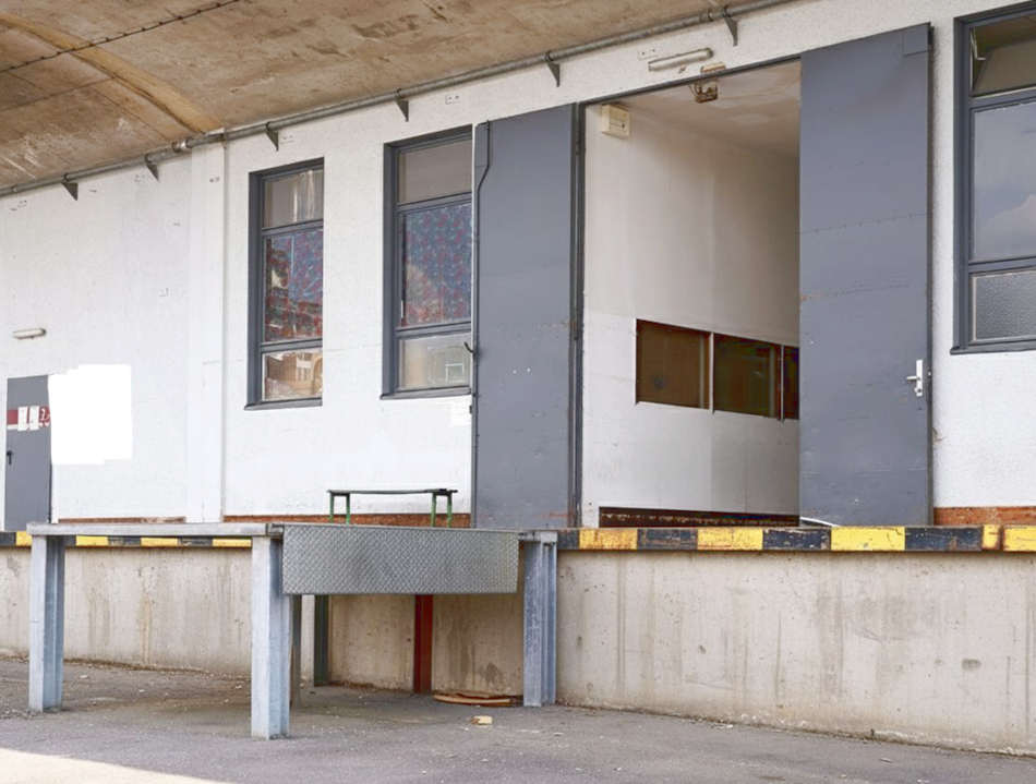 Lagerhalle mit Rampe