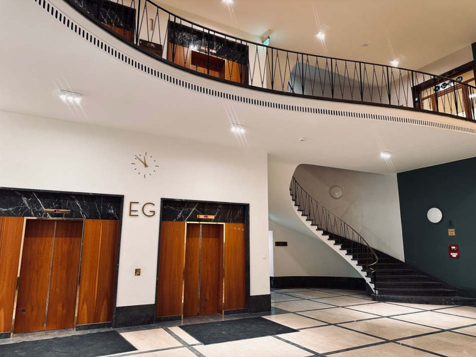 &copy; 2025  Dipl.Ing. Kühne GmbH Berlin Bürofläche Berlin Fotosammlung Zeitzeugen 330008632 