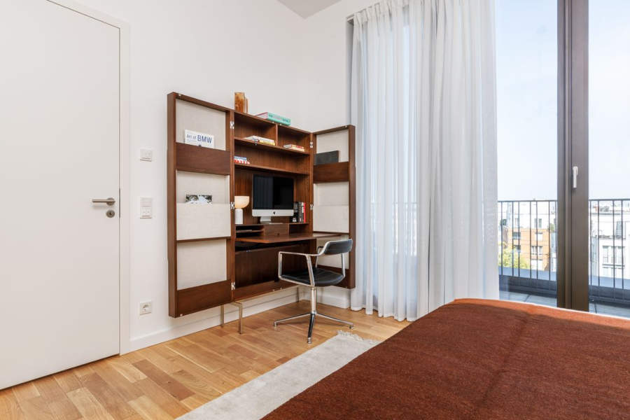 &copy; 2025  Dipl.Ing. Kühne GmbH Berlin Penthouse Berlin Fotosammlung Zeitzeugen 330008611 